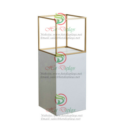 Fashion Shop Standing Corner Display Rack Boutique Jewelry Showing Shelf with Cuboid Wood Base and Golden Cube Rectangualr Tubing Top DP-HD11