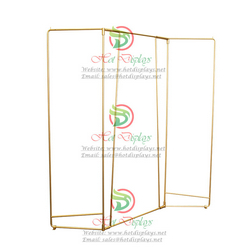 Floor Standing Clothes Display Rack with Z-shape Golden Tubing for Fashion Shop ​DP-HD21